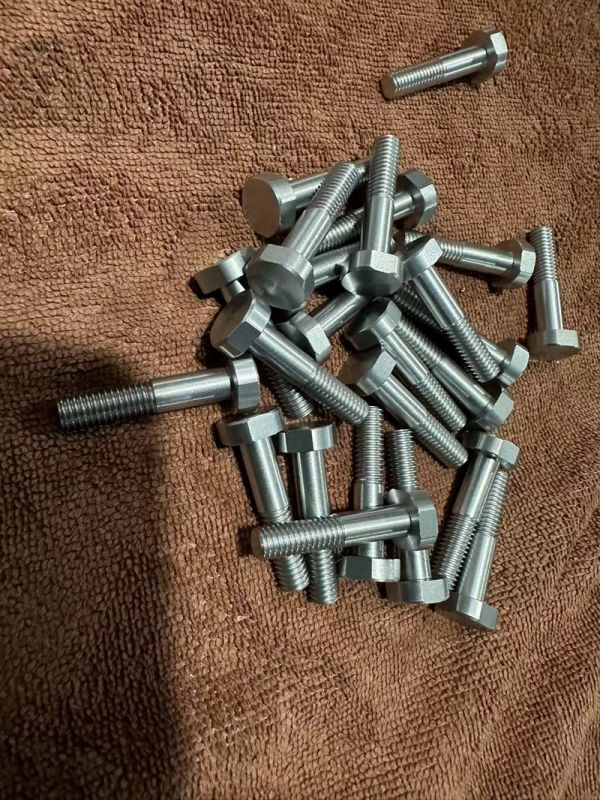 Molybdenum screws